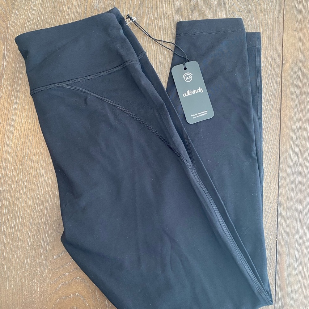 Allbirds Medium Natural Black Leggings. NWT.